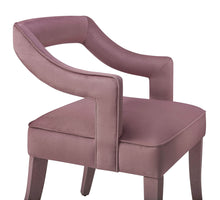 Load image into Gallery viewer, Tiffany Velvet Chair